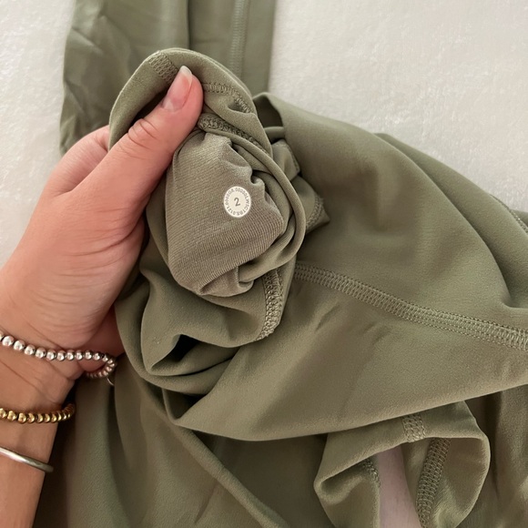 LULULEMON LEGGINGS - Picture 3 of 4